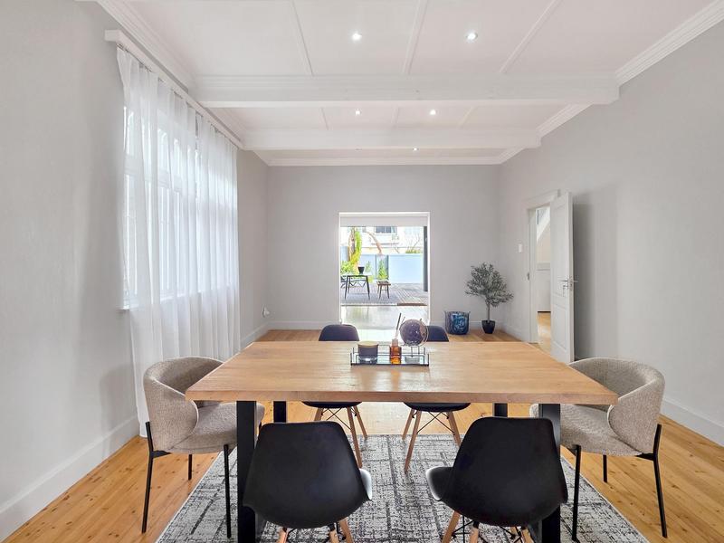 4 Bedroom Property for Sale in Bantry Bay Western Cape